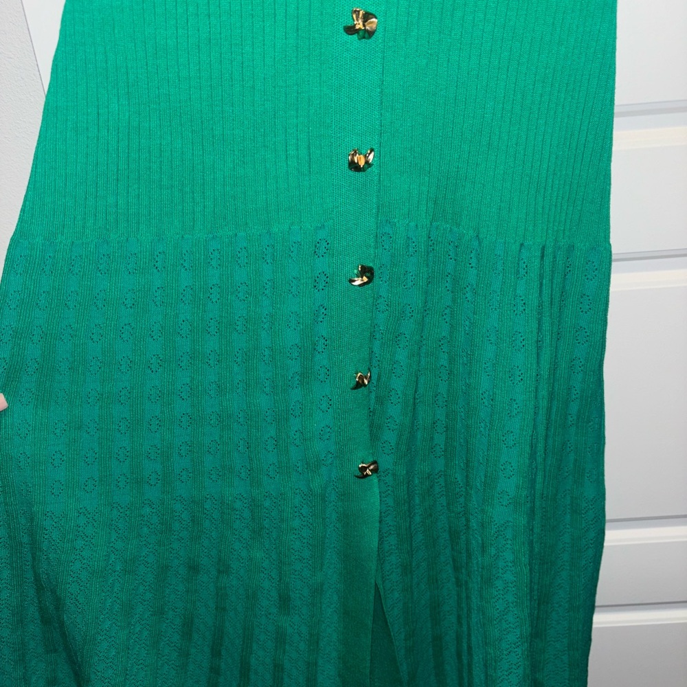 Green Ribbed Button-Down Dress - Picture 9 of 9